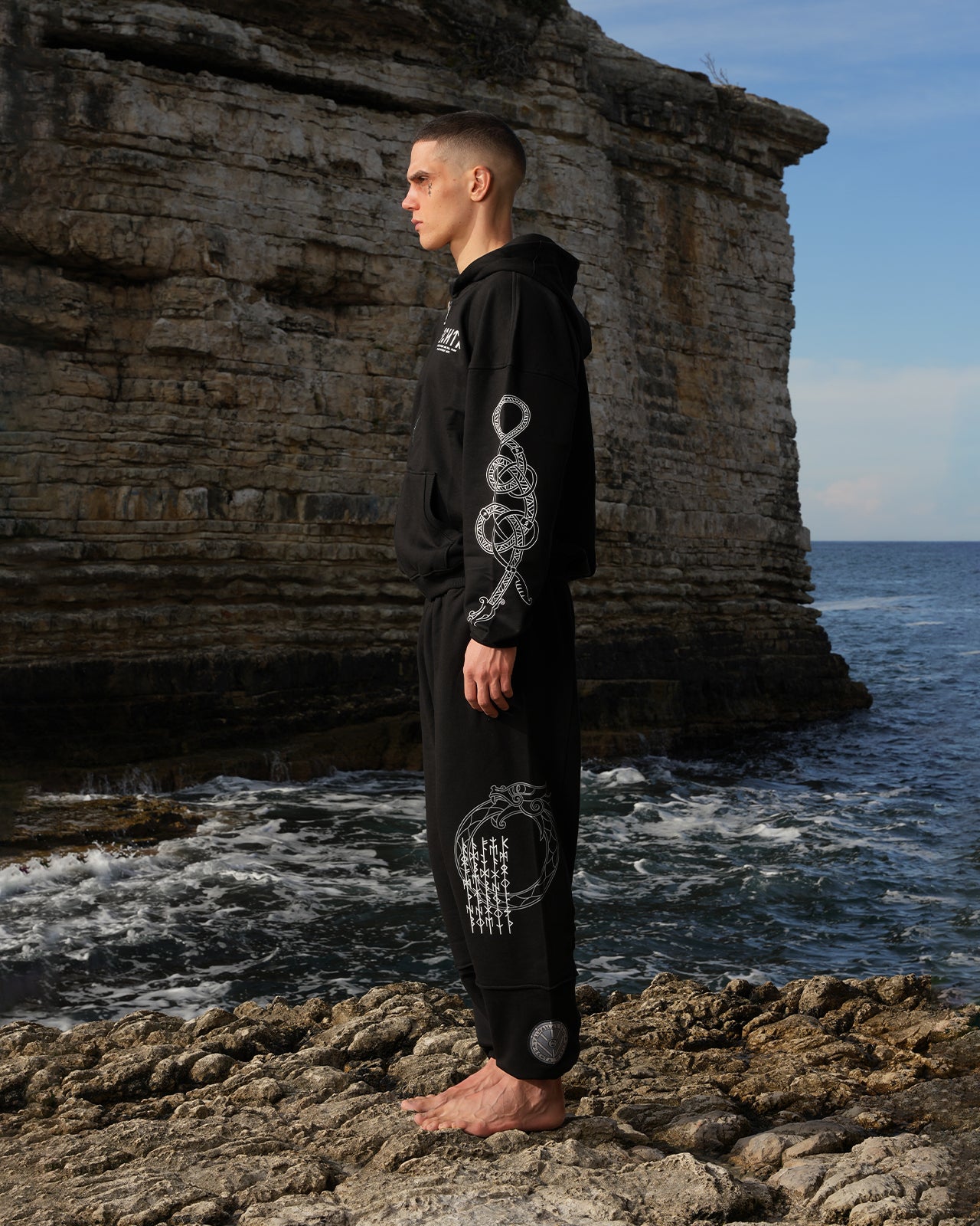 EW-04 | RAGNAR'S ZIP HOODIE