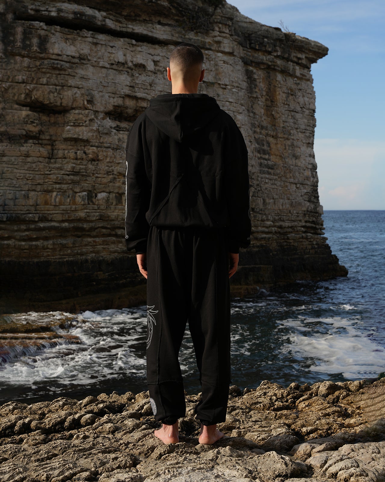 EW-04 | RAGNAR'S ZIP HOODIE