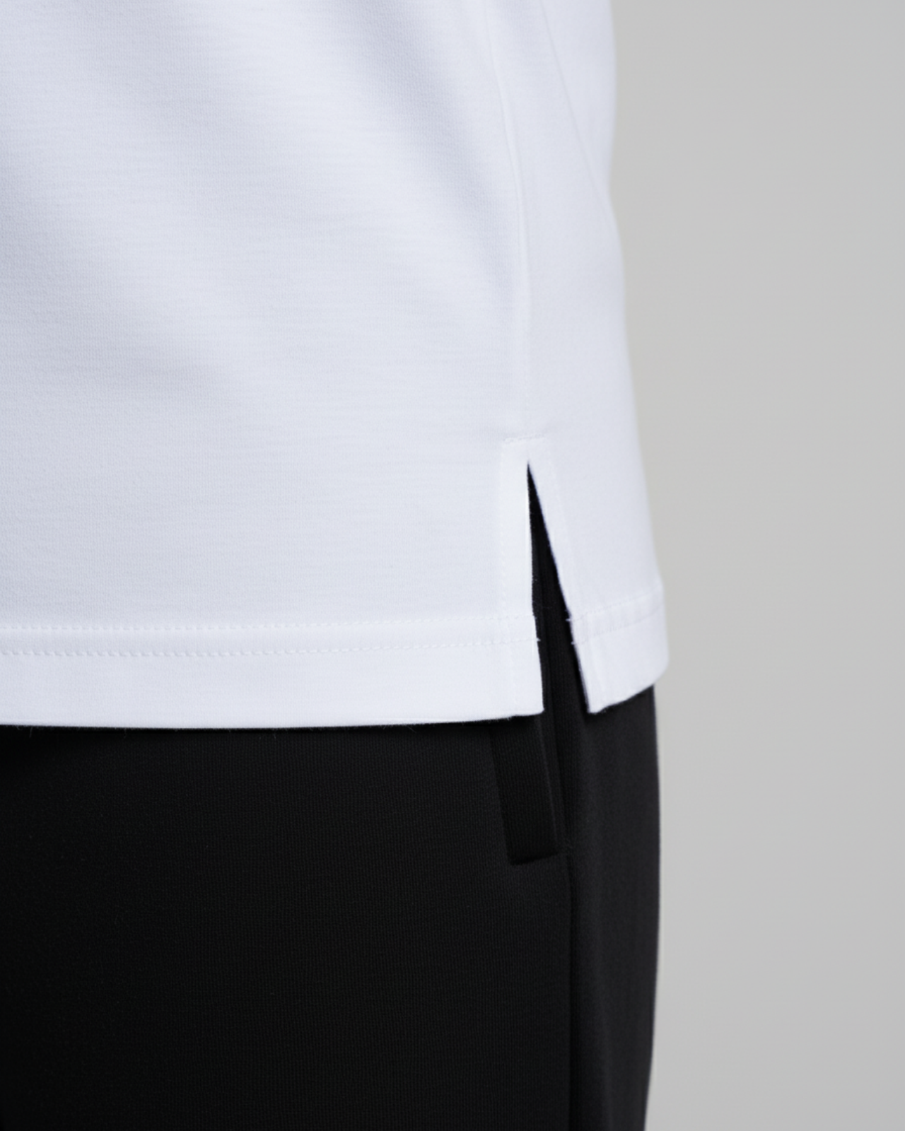 LONG SLEEVE RAGLAN T-SHIRT