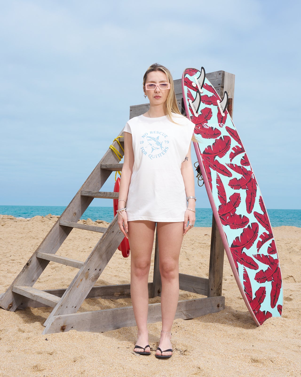 NO RESCUE SLEEVELESS T-SHIRT