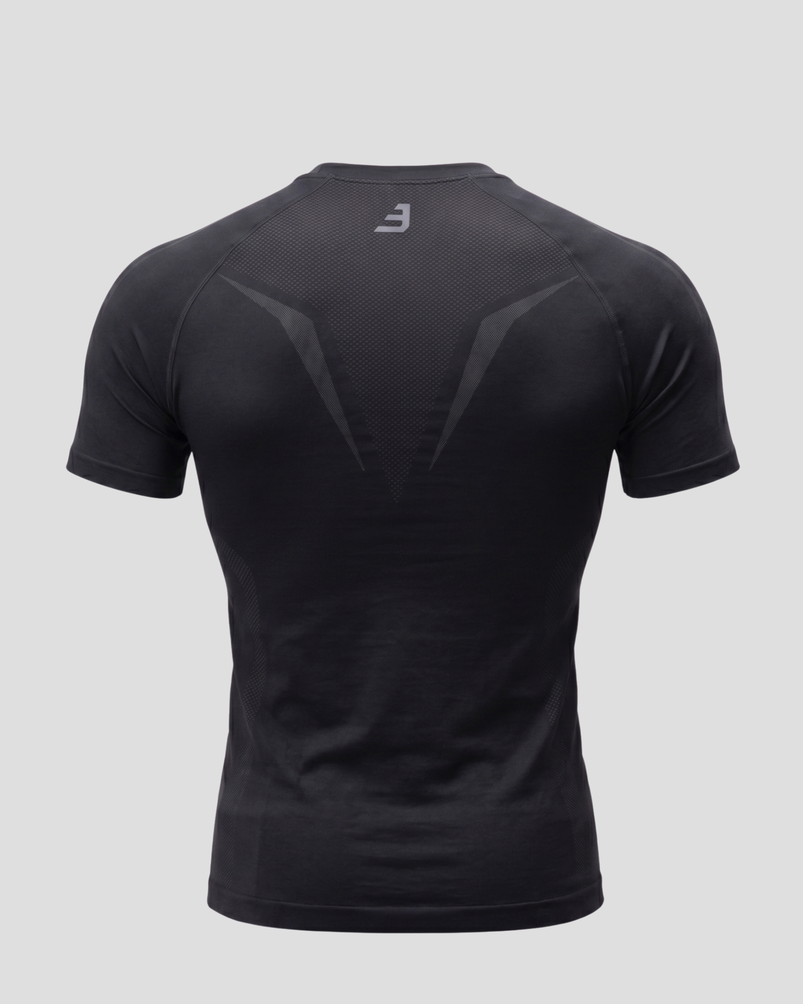 EW-CARBON | JET BLACK SEAMLESS T-SHIRT