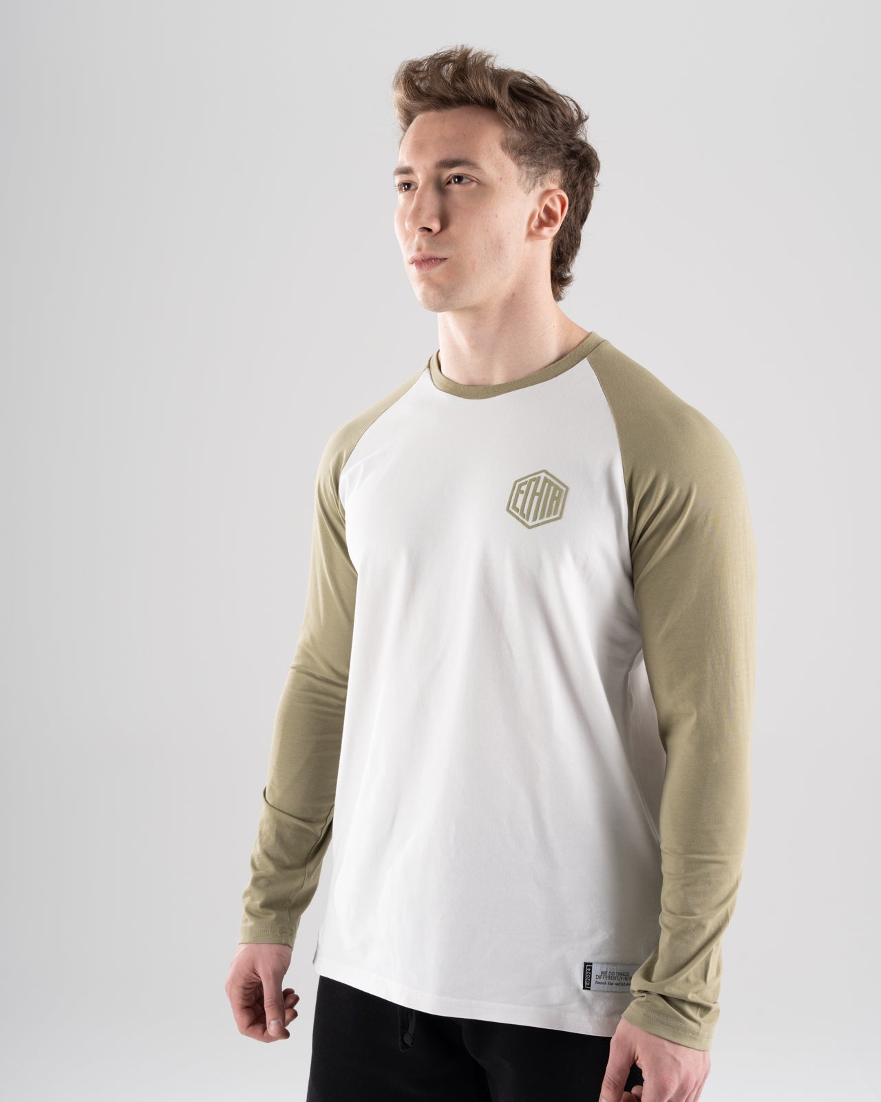 EW-01 | RAGLAN LONG SLEEVE T-SHIRT