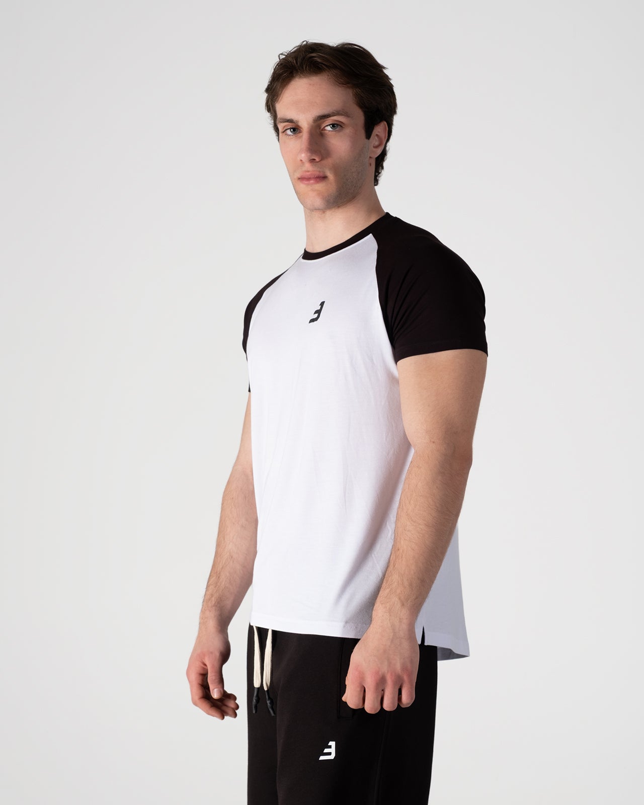 RAGLAN T-SHIRT