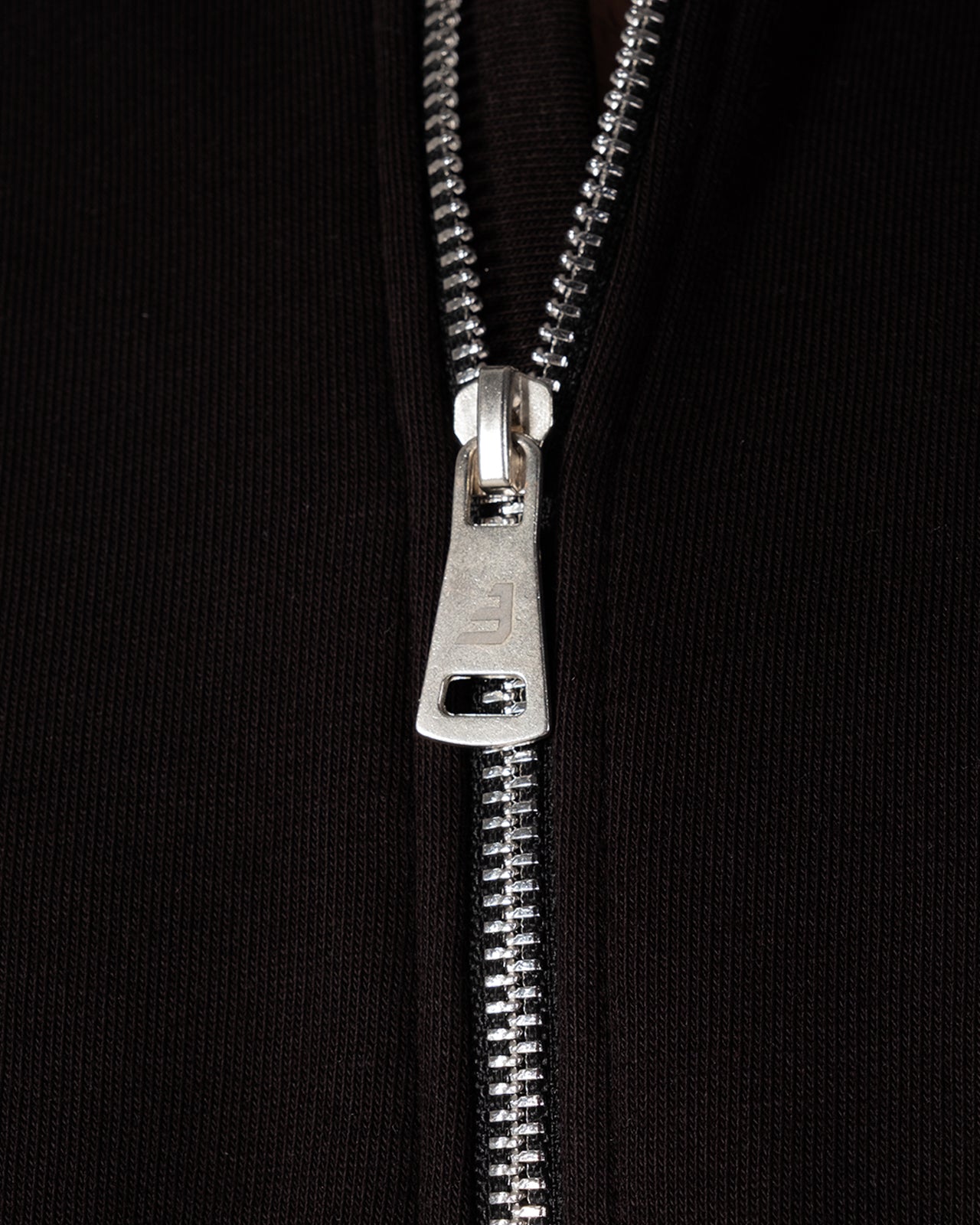 EW - ORIGIN | HALF-ZIP SWEATSHIRT